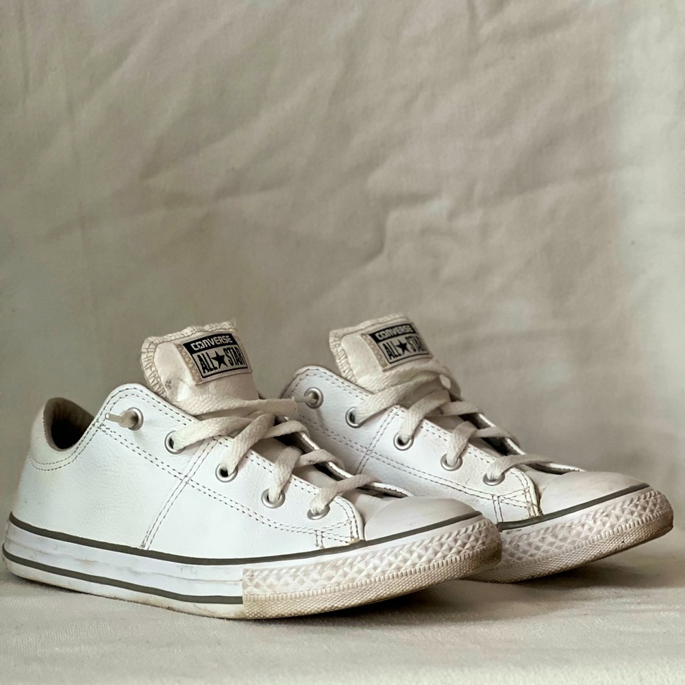 Converse All Star Madison Leather Sneaker Junior Unisex White 654220C Size 3 Low